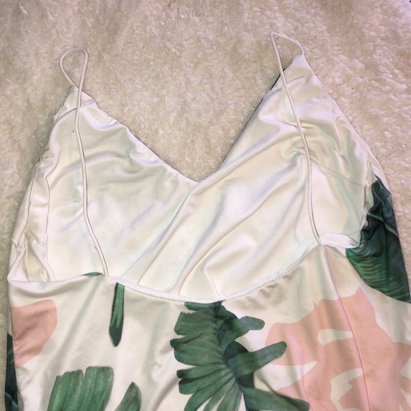 SHEIN Floral Bodysuit - Picture 3 of 4